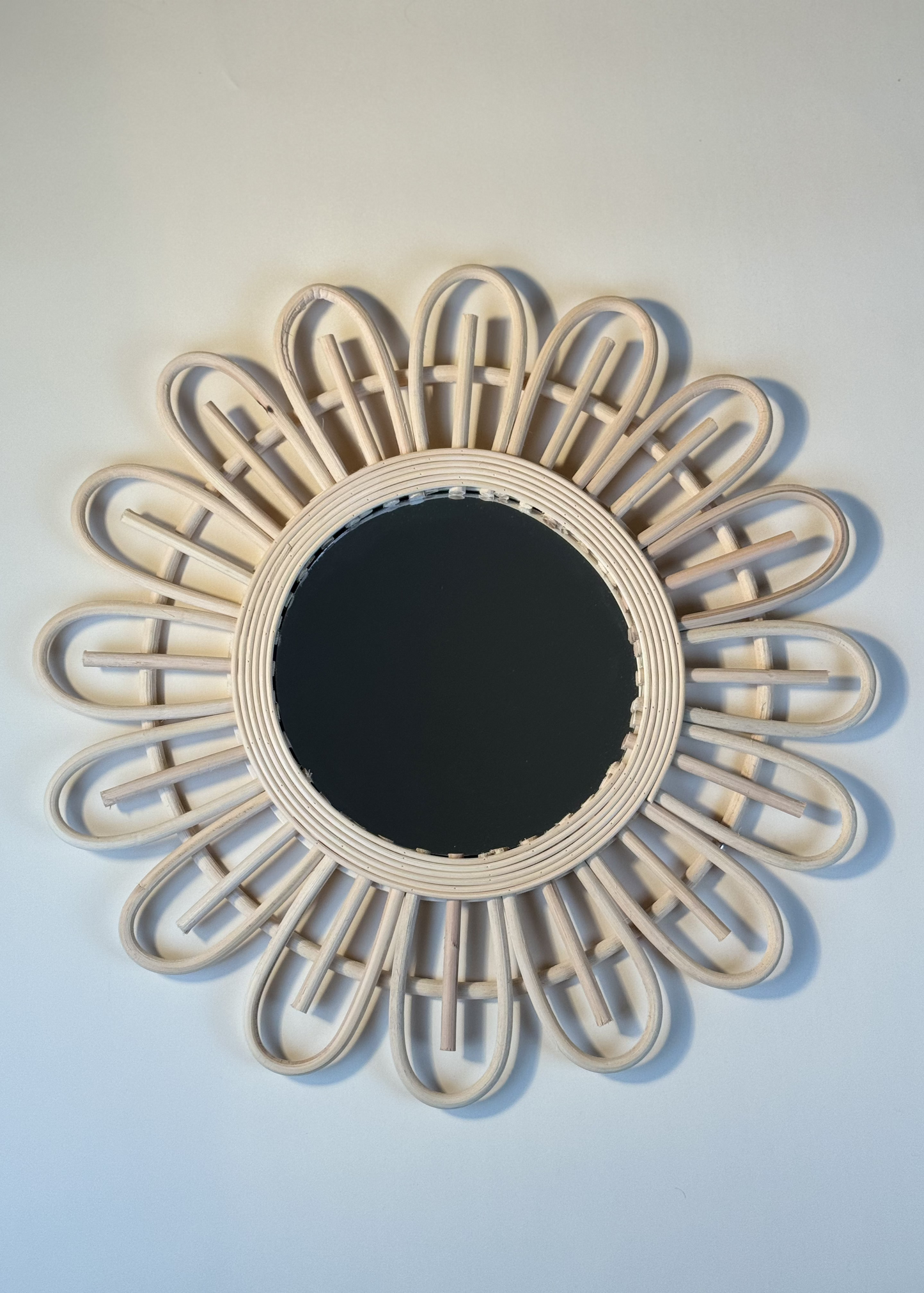 Miroir June